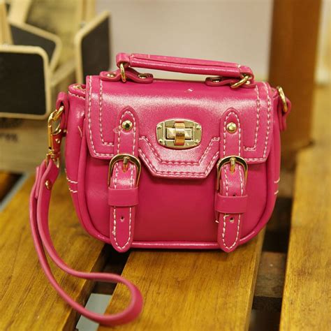 purse outlet near me